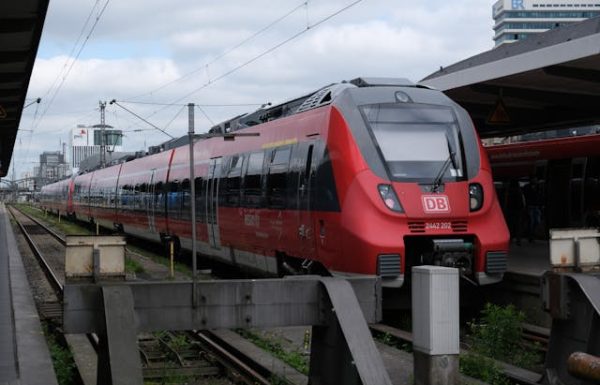 מיתוס הדייקנות ירד מהפסים: האם הרכבת הגרמנית תמצא את דרכה חזרה למסילה?