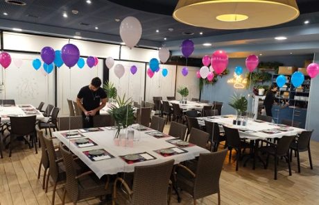 איך לתכנן אירוע קטן ומיוחד: טיפים לאירועים אינטימיים